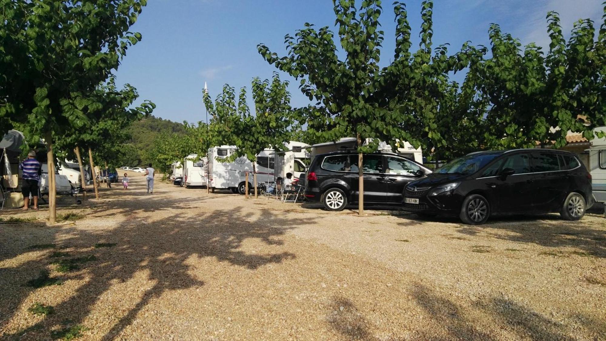 Camping El Roble Valderrobres Bilik gambar